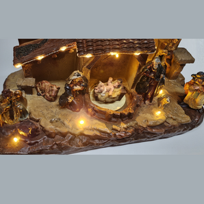 Village: 32cm(L) x 16cm(W) x 25.5cm(H) | Nativity scene